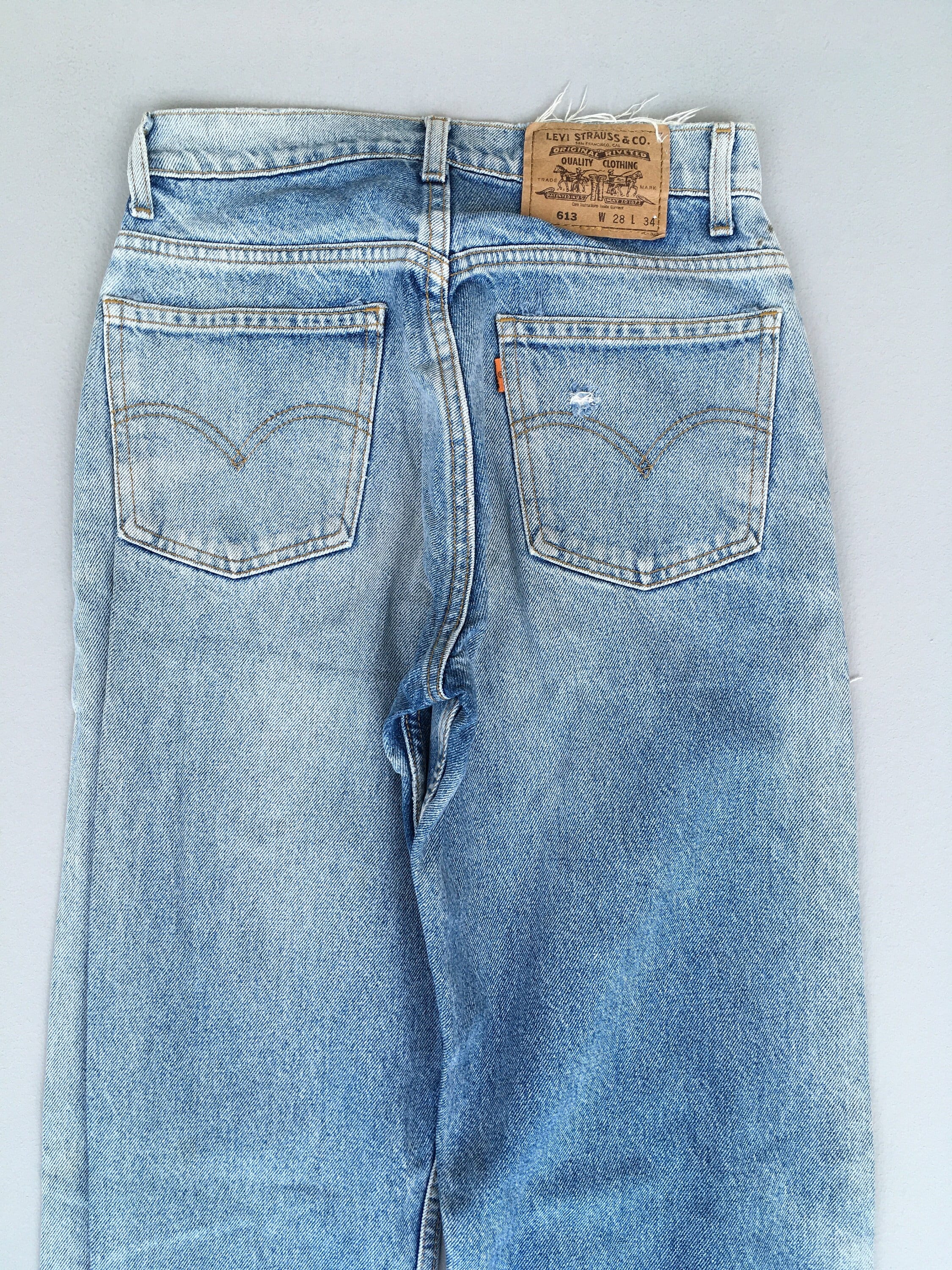 Size 26x32.5 Vintage Levis 613 Faded Blue Jeans Light Washed Jeans Levis  1990s Levis Relaxed Fit Denim Distressed Jeans Levis Mom Jeans W26