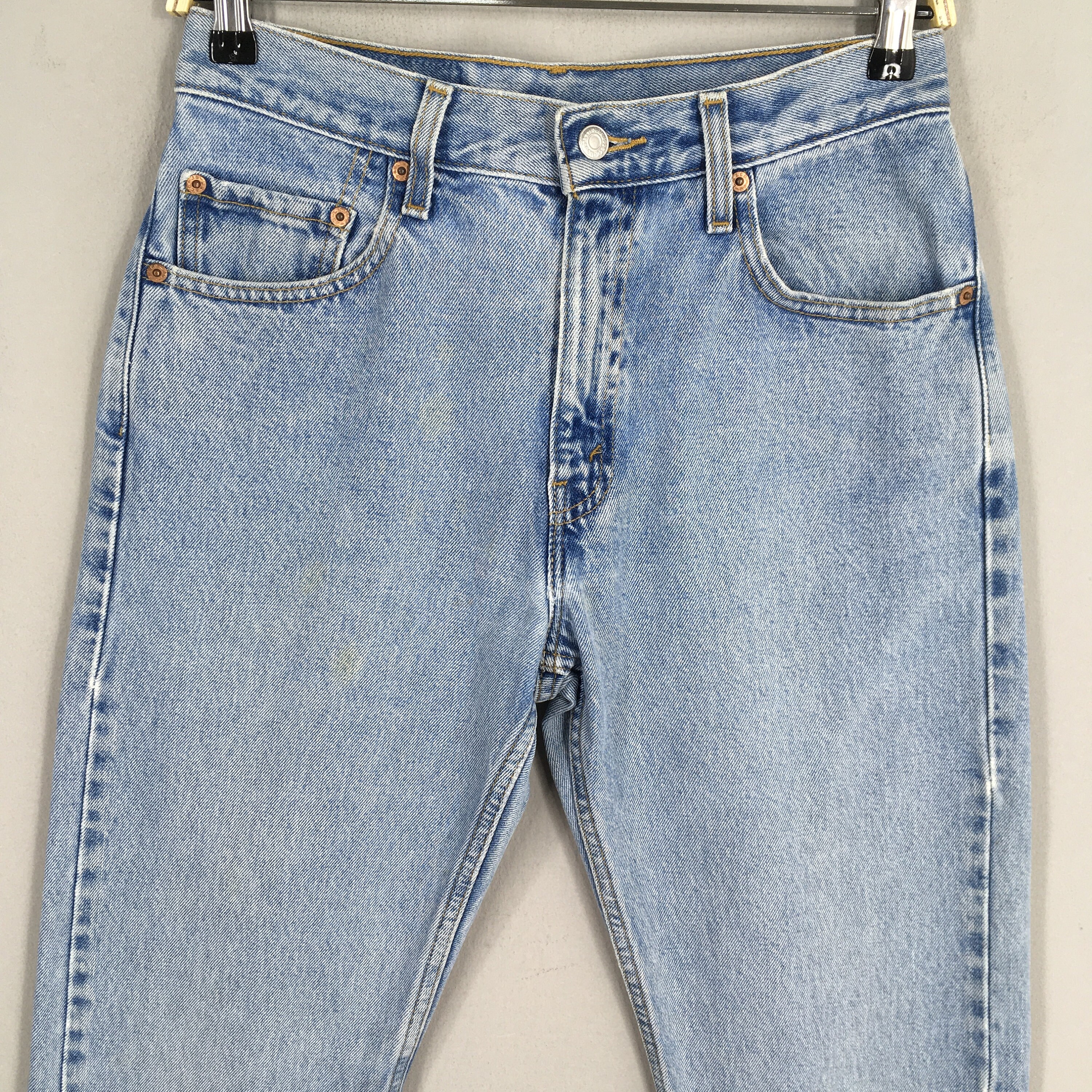 Size 27x30.5 Vintage Levi's 505 Light Wash Zipper Jeans 1990s