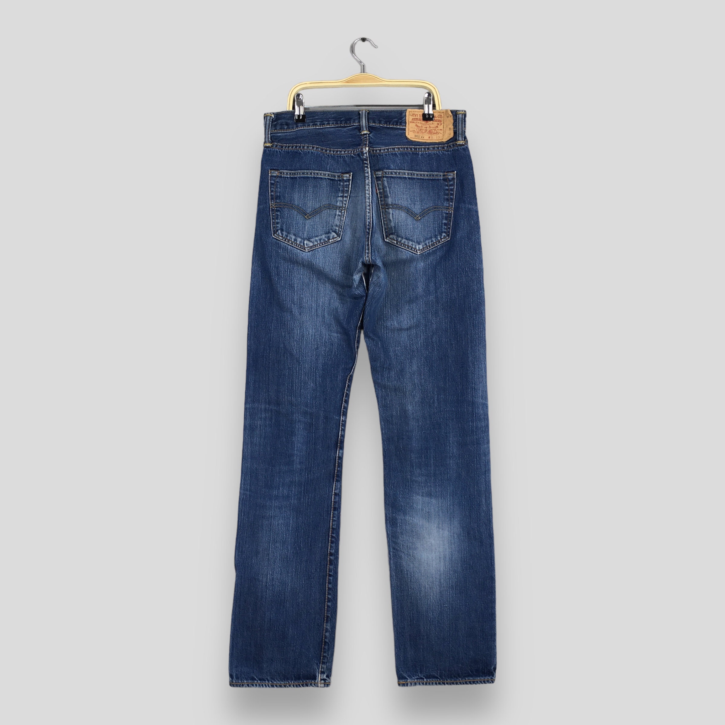 Size 30x34 Vintage 90s Levi's 501 Faded Blue Jeans Light Wash