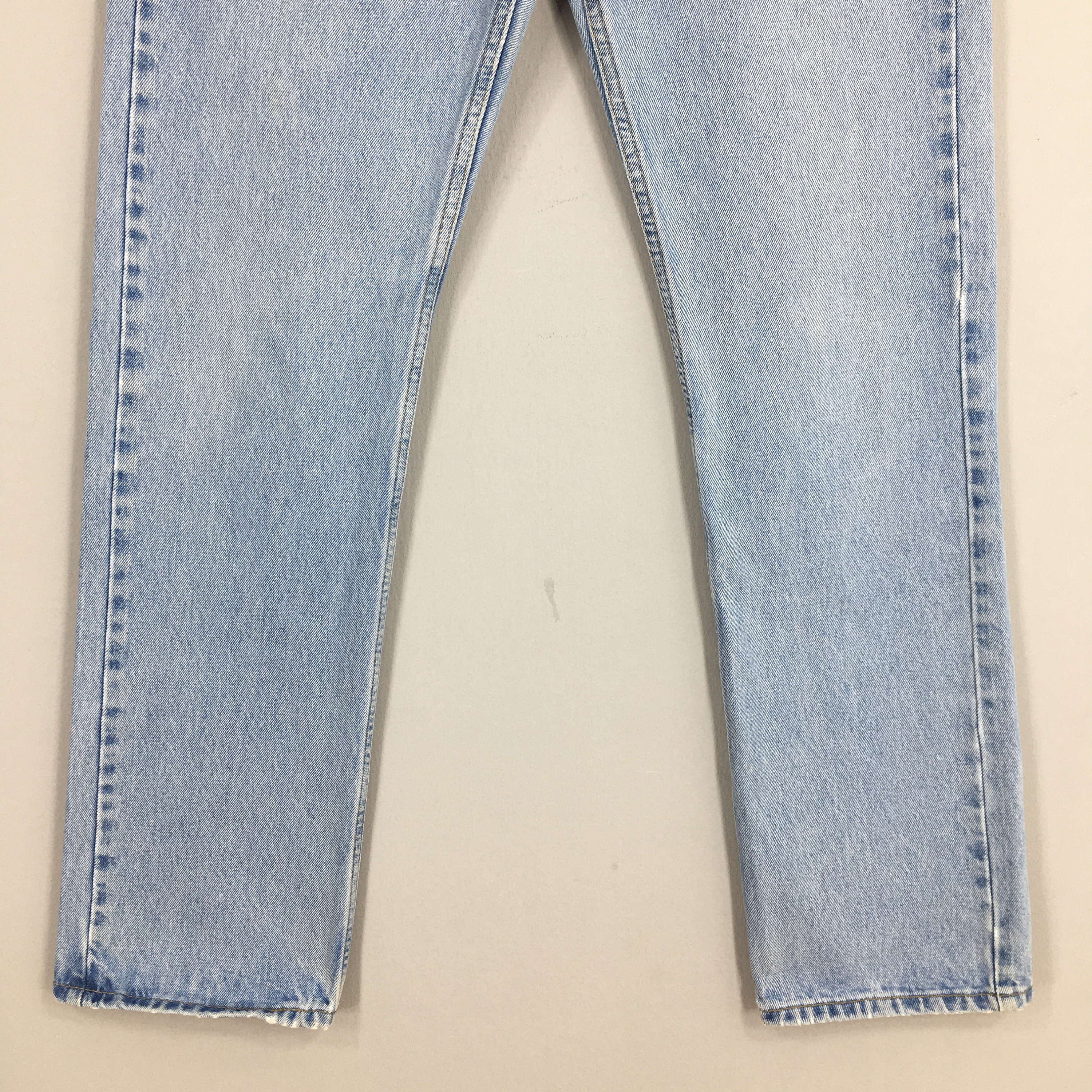 Size 27x30.5 Vintage Levi's 505 Light Wash Zipper Jeans 1990s