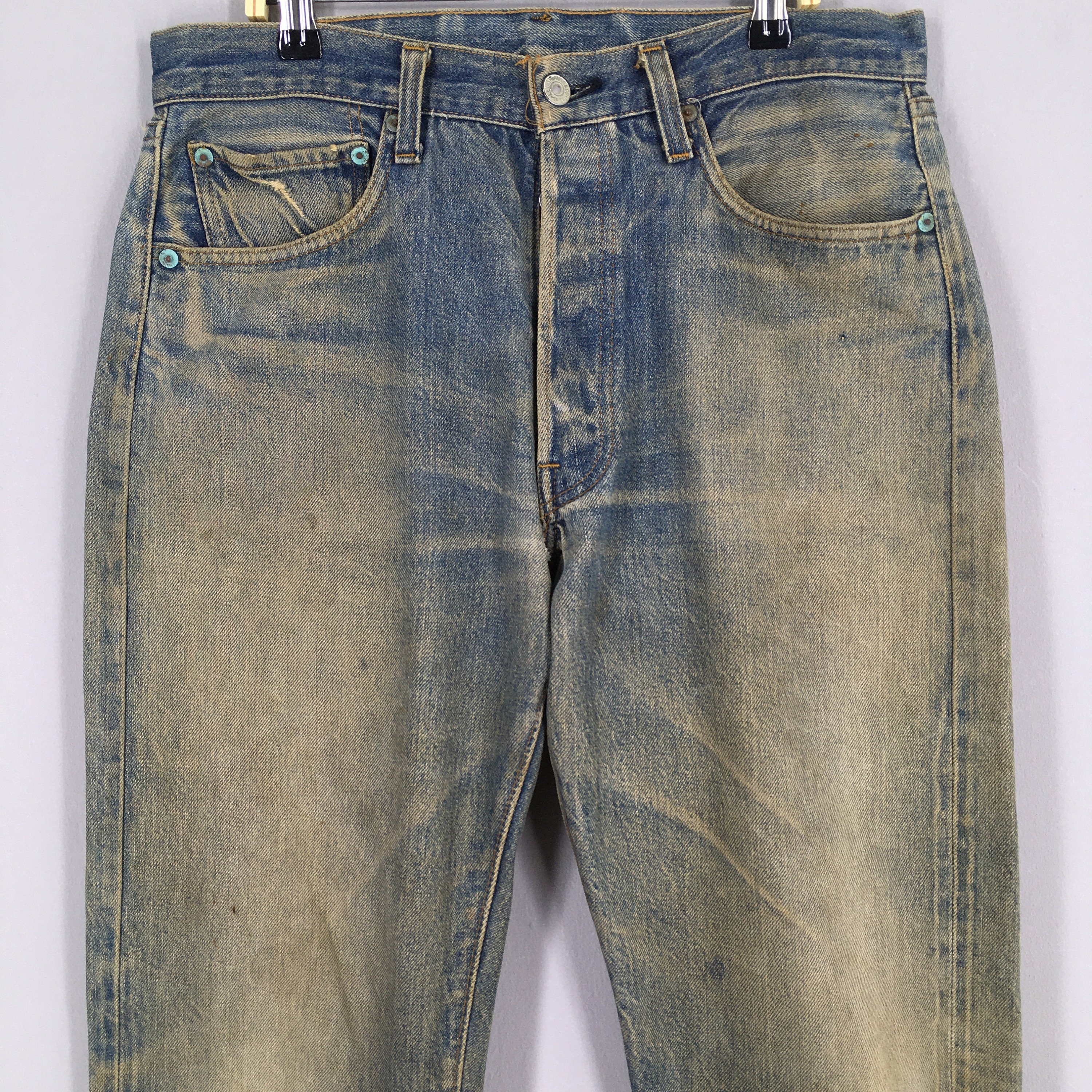Size 31x31 Vintage 90s Levi's 501 Faded Blue Jeans Light Size 31x31 Vintage 90s Levi's 501 Faded Blue Jeans Light