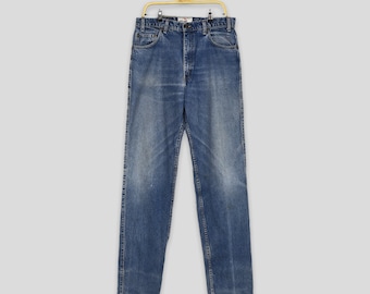 Talla 35x38 Vaqueros vintage Levi's 540 de corte relajado Vaqueros con cremallera Vaqueros desgastados Levi's de los años 90 Vaqueros cónicos Levi's para mujer W35