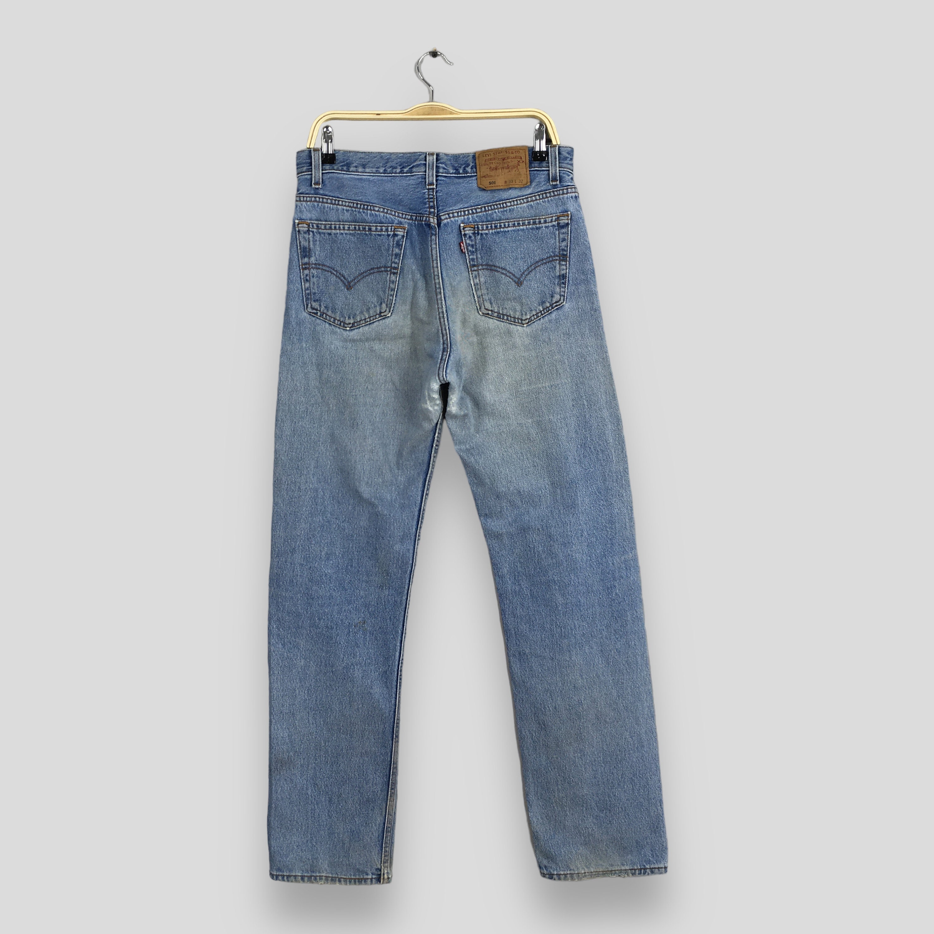 Size 30x31.5 Vintage 90s Levi's 501 Faded Blue Jeans Light Wash