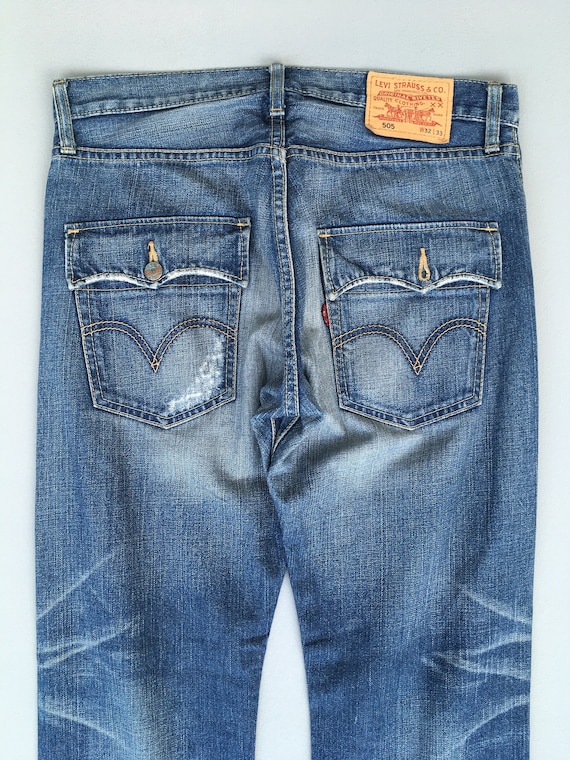 Size 32x32 Vintage Levi's 505 Regular Fit Jeans Light Blue Size 32x32 Vintage Levi's 505 Regular Fit Jeans Light Blue