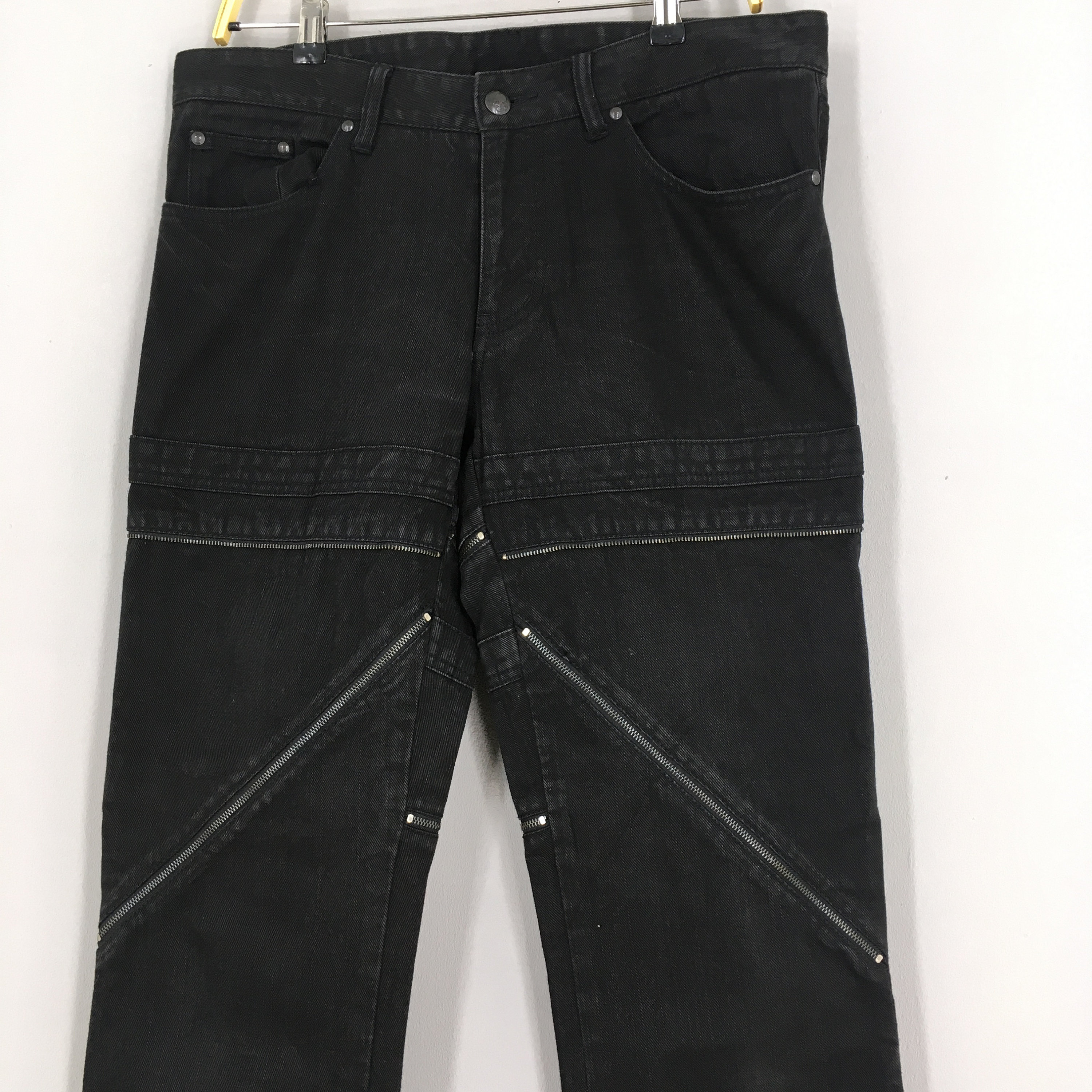 パンツ archive CUSTOM CULTURE flare cargo pants GRAILZ - FLARED ZIP CARGO PANTS | HBX - Globally Curated