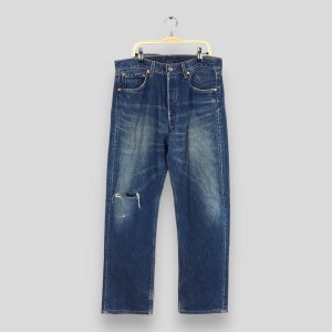 Size 32x29 Vintage 90s Levi&#39;s 501 Faded Blue Jeans Light Wash Levi&#39;s Regular Fits Jeans Levi&#39;s 501 Button Fly Denim Levis Thrashed Denim W32