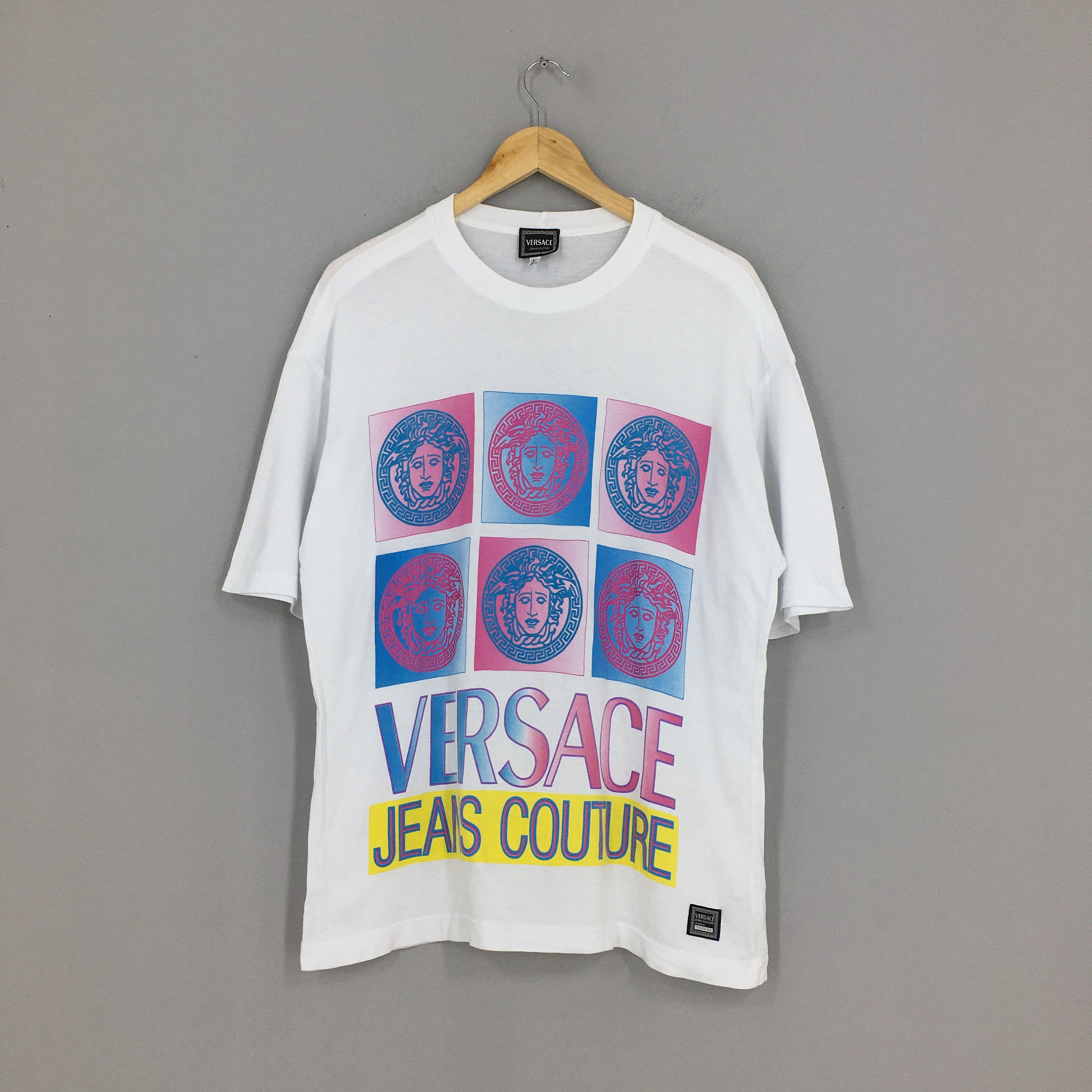 parfume smart Shipley Vintage Versace Jeans Couture Medusa Head Tshirt Large White - Etsy Israel