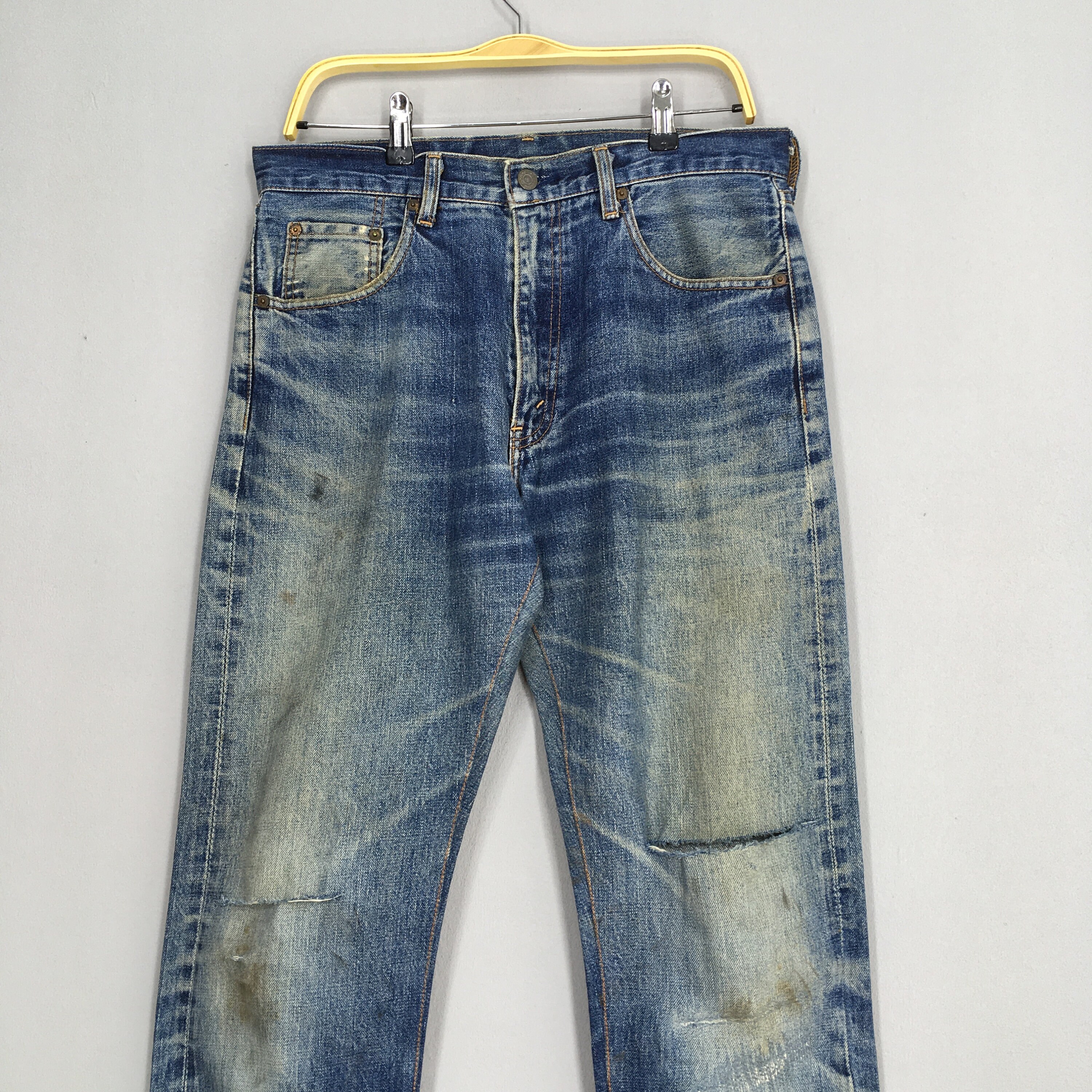 Vintage Levi's 502 Big E Japan Jeans Levi's Ripped Dirty Denim 90s Levi's LVC Redline Selvedge Jeans Levi's Distressed Denim Size 32x31 Vintage Levi's 502 Big E Japan Jeans Levi's Ripped Dirty Denim 90s Levi's LVC Redline Selvedge Jeans Levi's Distressed Denim Size 32x31