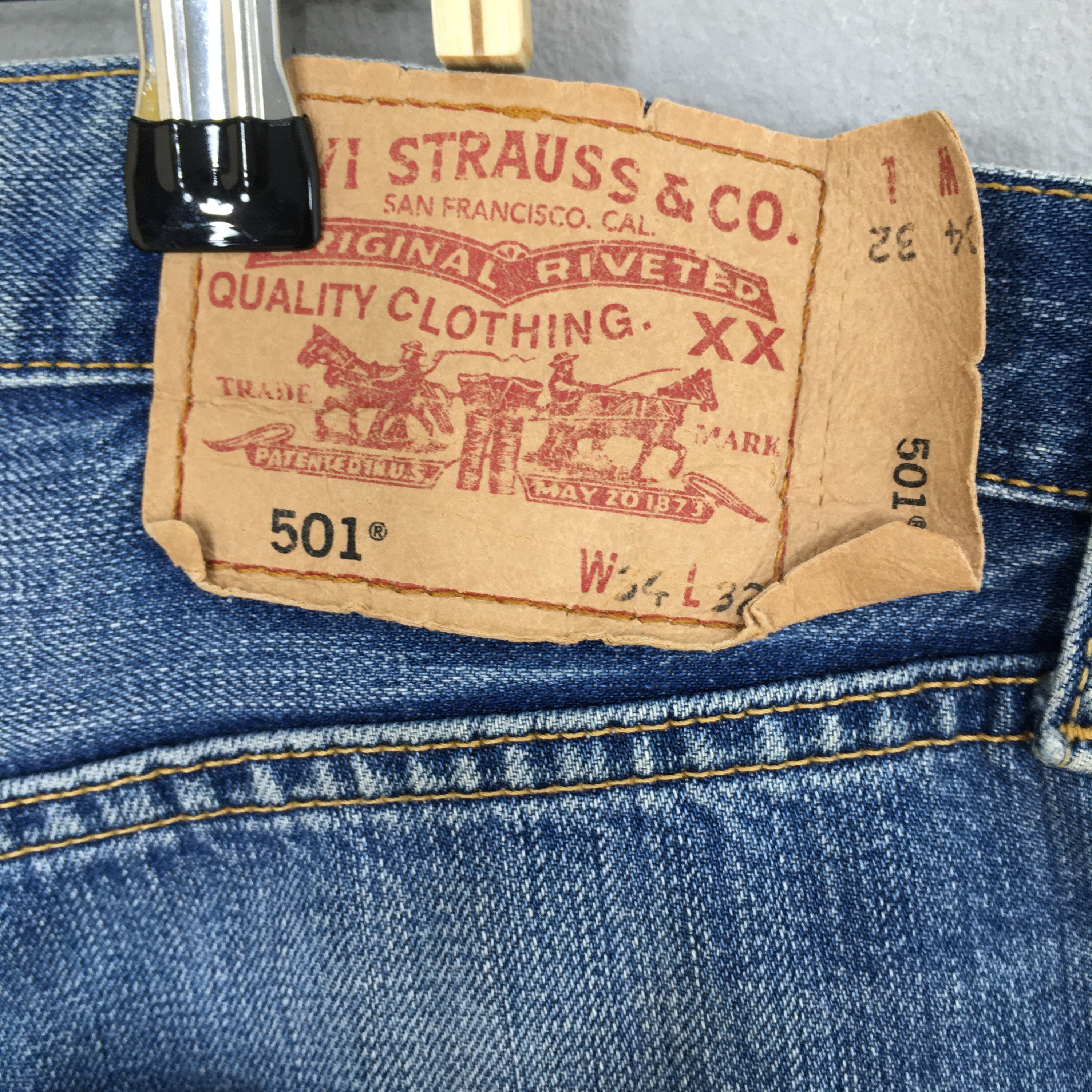 【良品】00s Levi's 501 MADE IN USA w33 Vintage Levi's 501 Jeans – Made in USA – W33 L32 – July 1999