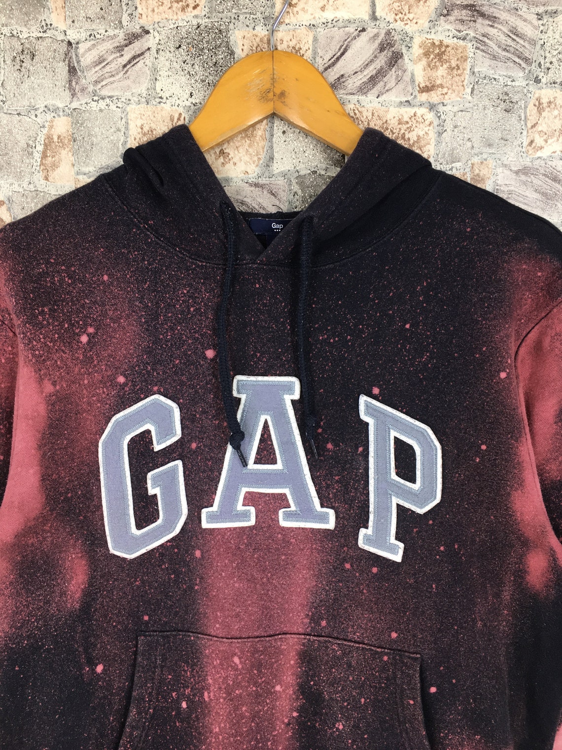 gap tie dye sweatshirt