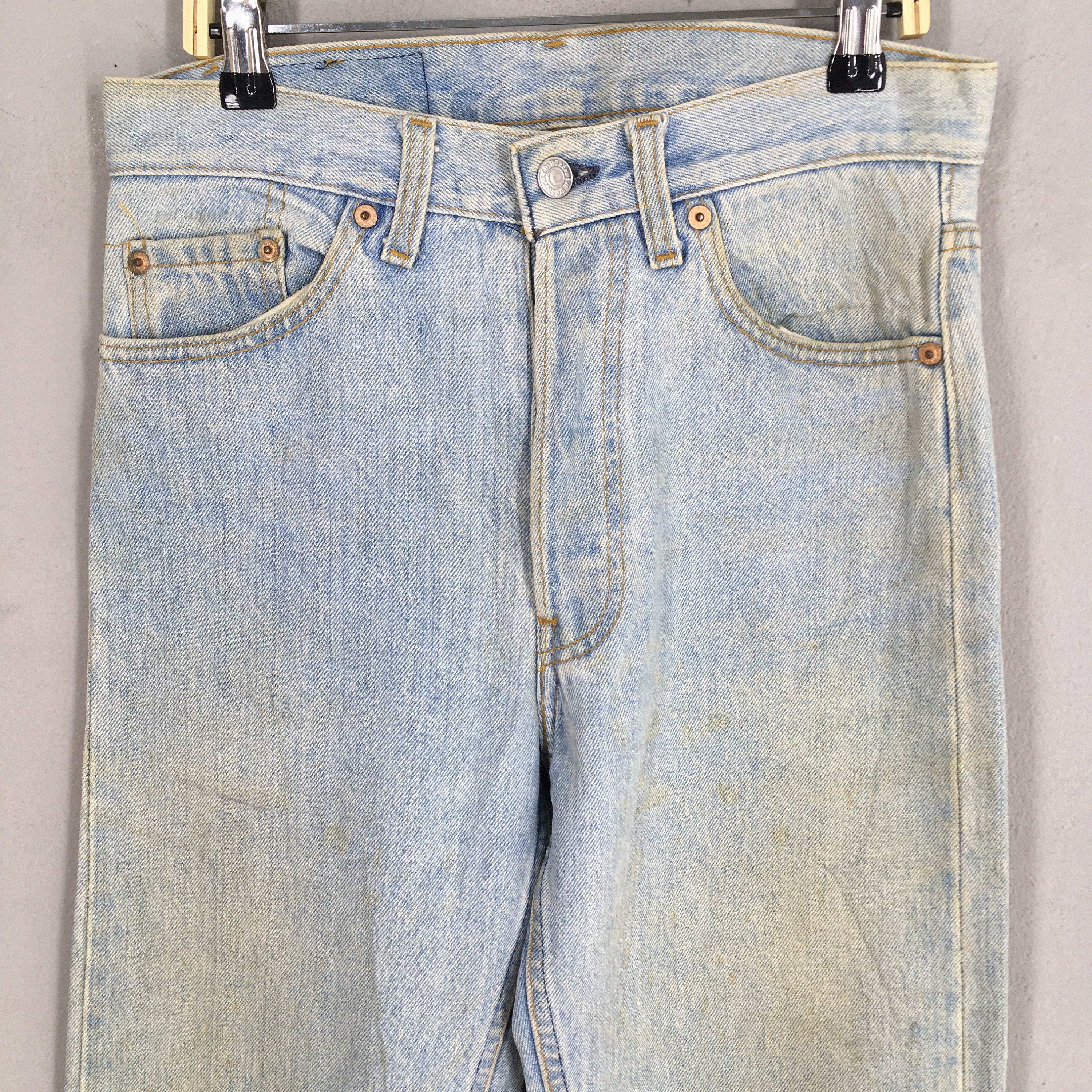 Jean Levi's 501 Homme Taille W33 L32 - Bleu Lightwash Délavé & Distressed - Occasion Très Bon état