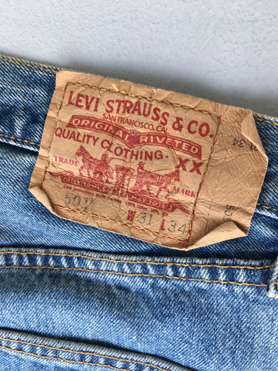 Size 28x33 Vintage 90s Levi's 501 Faded Blue Dirt… - image 8