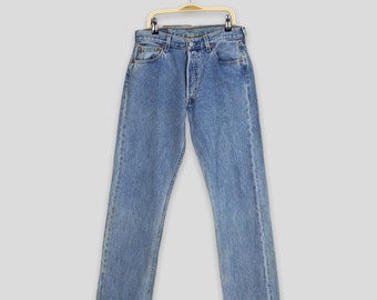 Jean Boyfriend Levi's Altered 501 Skinny - Taille W27 L30 - Bleu Lightwash - Occasion Très Bon état Avec Style Streetwear
