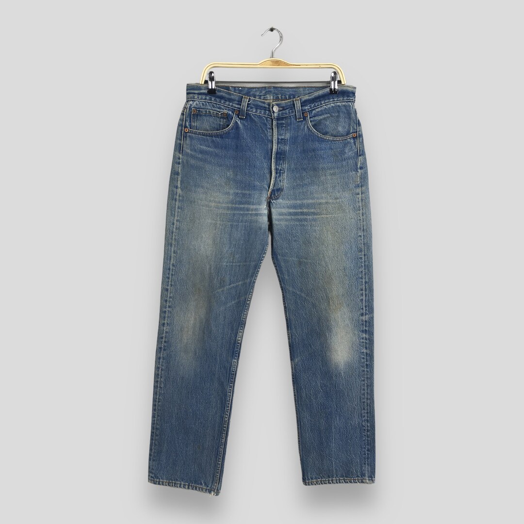 Size 32x29 Vintage 80s Levi's 501 Faded Blue Jeans Light Wash
