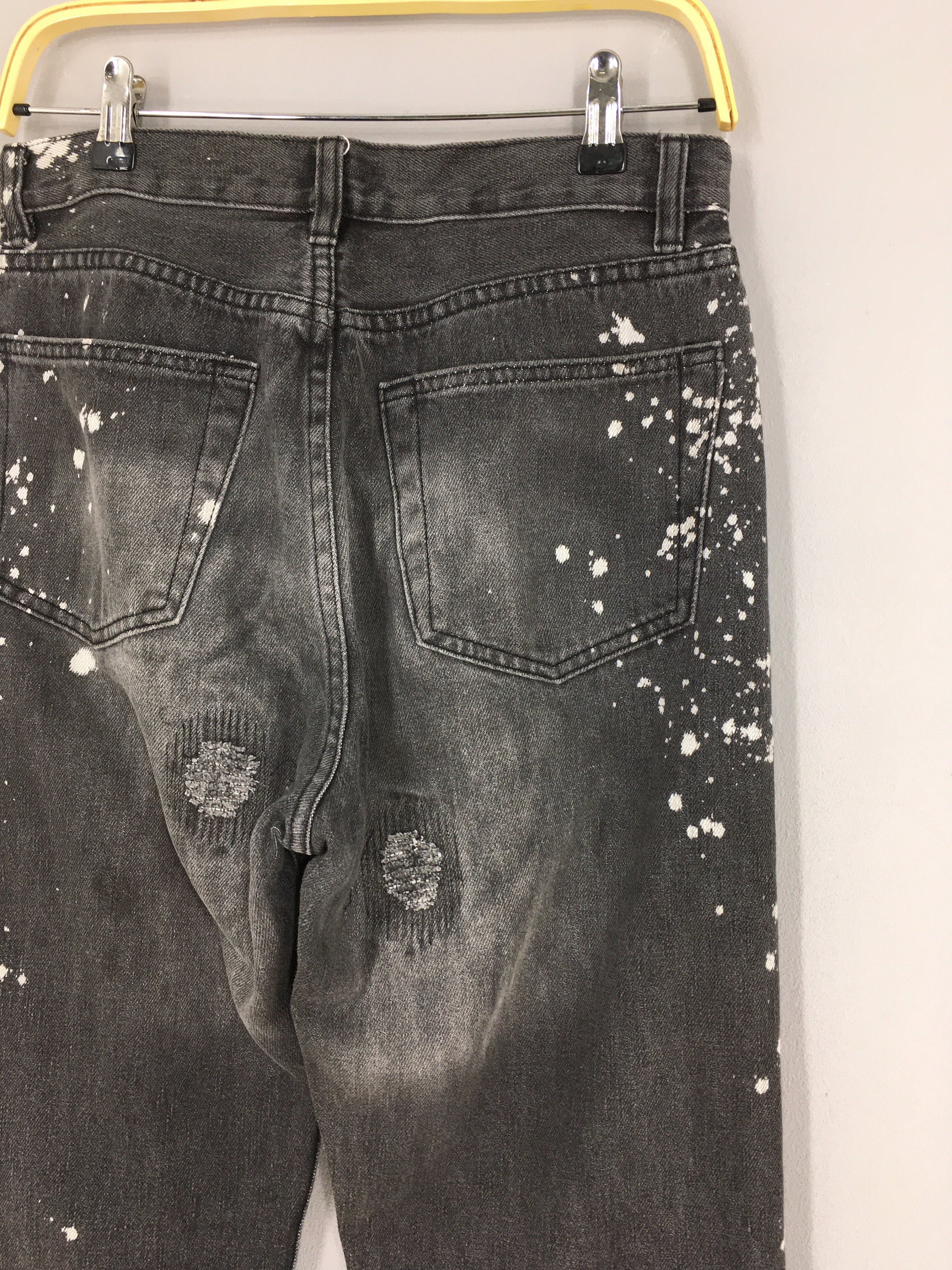 Size 29x32 Movin Japan Splatter Painter Jeans Distressed