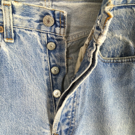 Size 28x29 Vintage 90s Levi's 501 Faded Blue Jean… - image 5