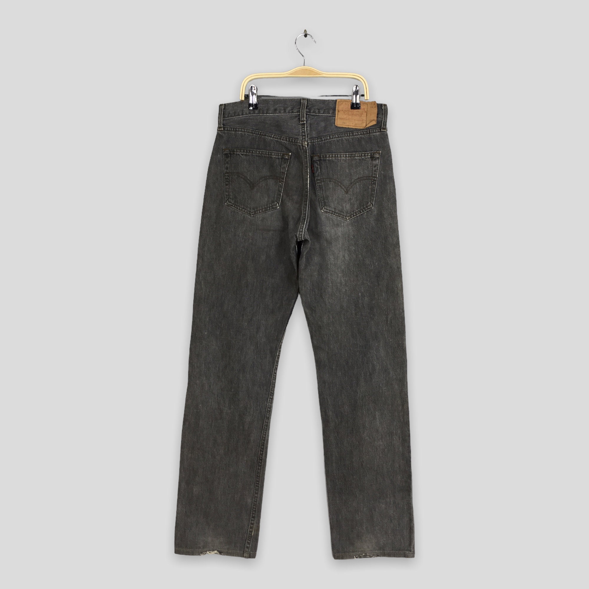 Levi’s ENGINEERED JEANS REGULAR 32㌅　グレー Size 29x32 Vintage 90s Levi's 501 Faded Gray Jeans Light Wash