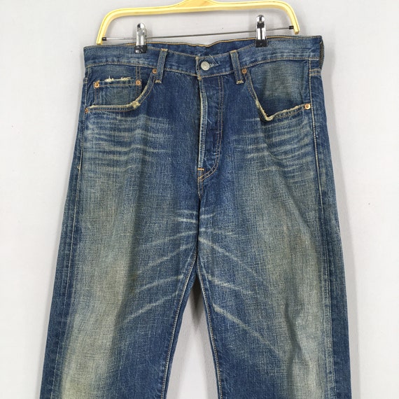 Size 32x32 Vintage Levi's 501 Faded Blue Jeans St… - image 2