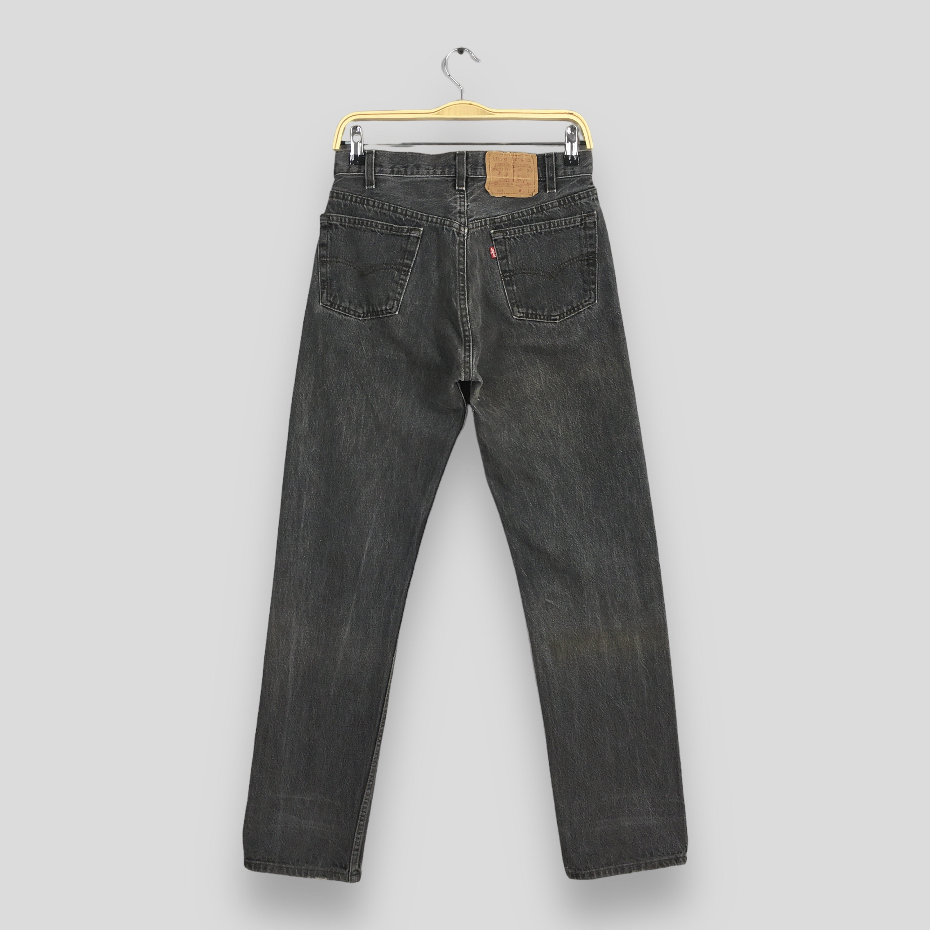 パンツ 80s vintage Levi's 501 black denim pants Size 28x31 Vintage 1980s Levi's 501 Black Jeans Light Wash