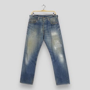 Talla 32 x 29,5, vaqueros Levi&#39;s 501 azules descoloridos y sucios de los años 90, pierna recta, vaqueros Levi&#39;s lavados a la piedra, bragueta de botones, desgastados, estilo mom W32