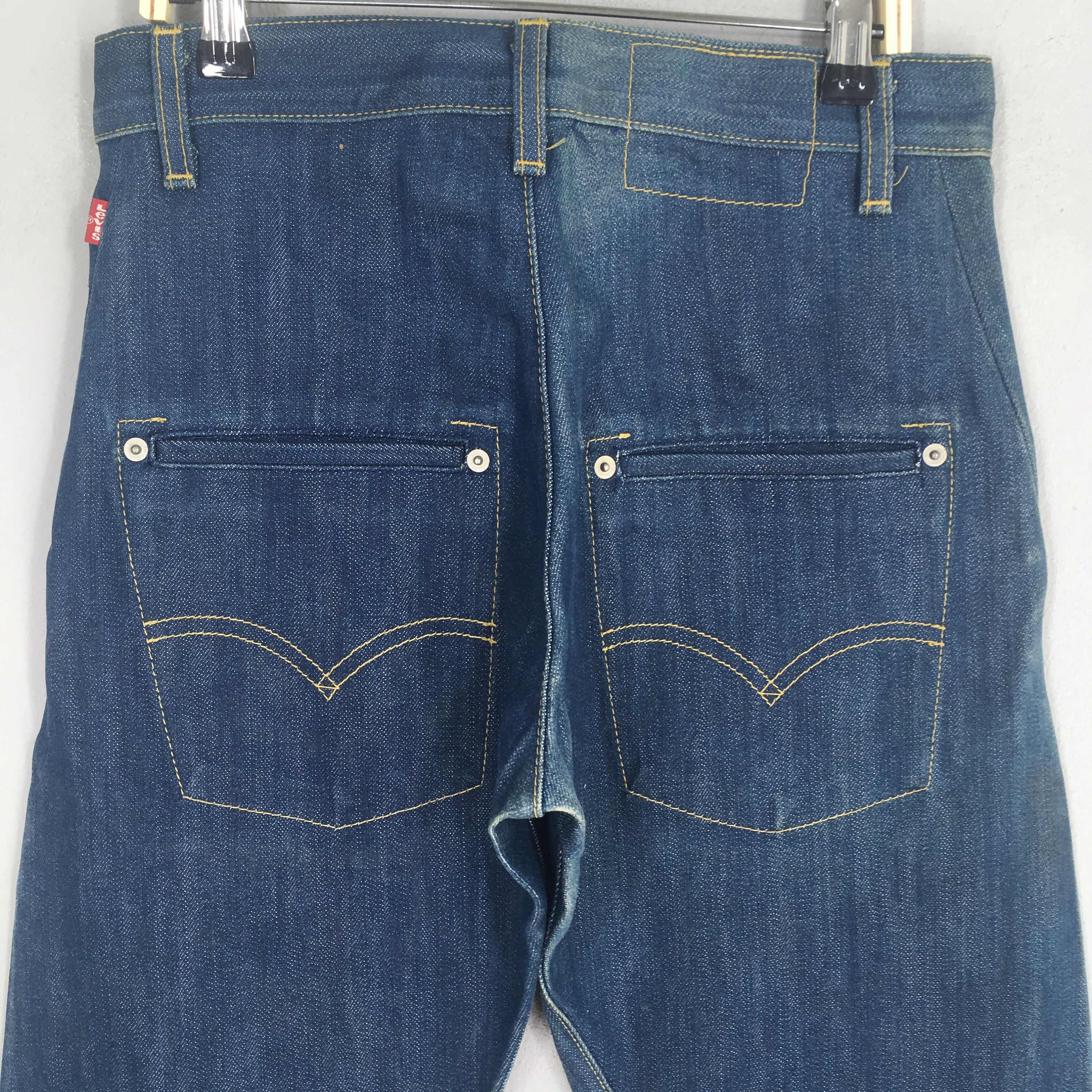 Size 27x32.5 Vintage Levis Engineered Jeans Dark Blue Straight Cut
