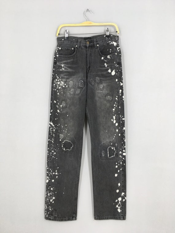 Size 29x32 Movin Japan Splatter Painter Jeans Distressed Size 29x32 Movin Japan Splatter Painter Jeans Distressed