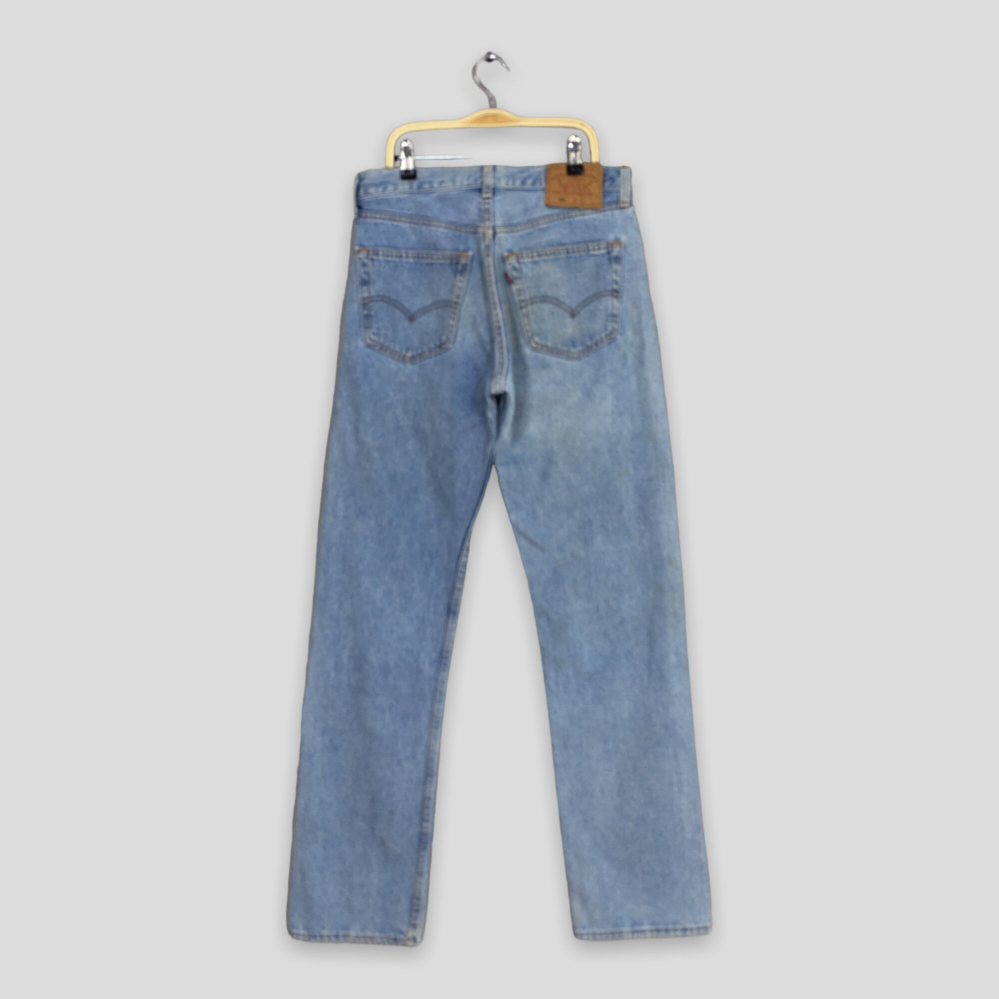 Size 30x33 Vintage 90s Levi's 501 Faded Blue Light Wash Size 30x33 Vintage 90s Levi's 501 Faded Blue Light Wash