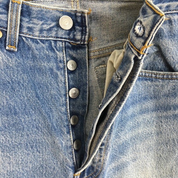 Size 30x31 Vintage 90s Levi's 501 Faded Blue Jean… - image 5