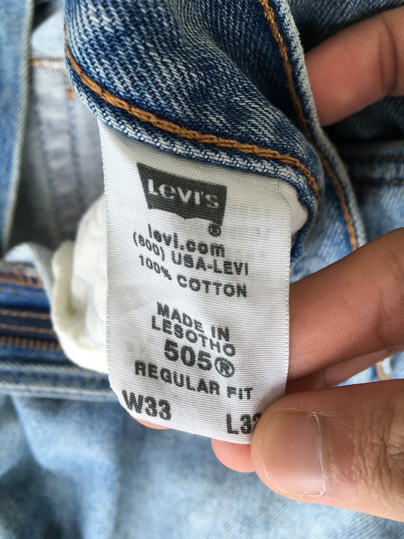 Size 32x31.5 Vintage Levis 505 Regular Fit Jeans Light Blue Size 32x31.5 Vintage Levis 505 Regular Fit Jeans Light Blue