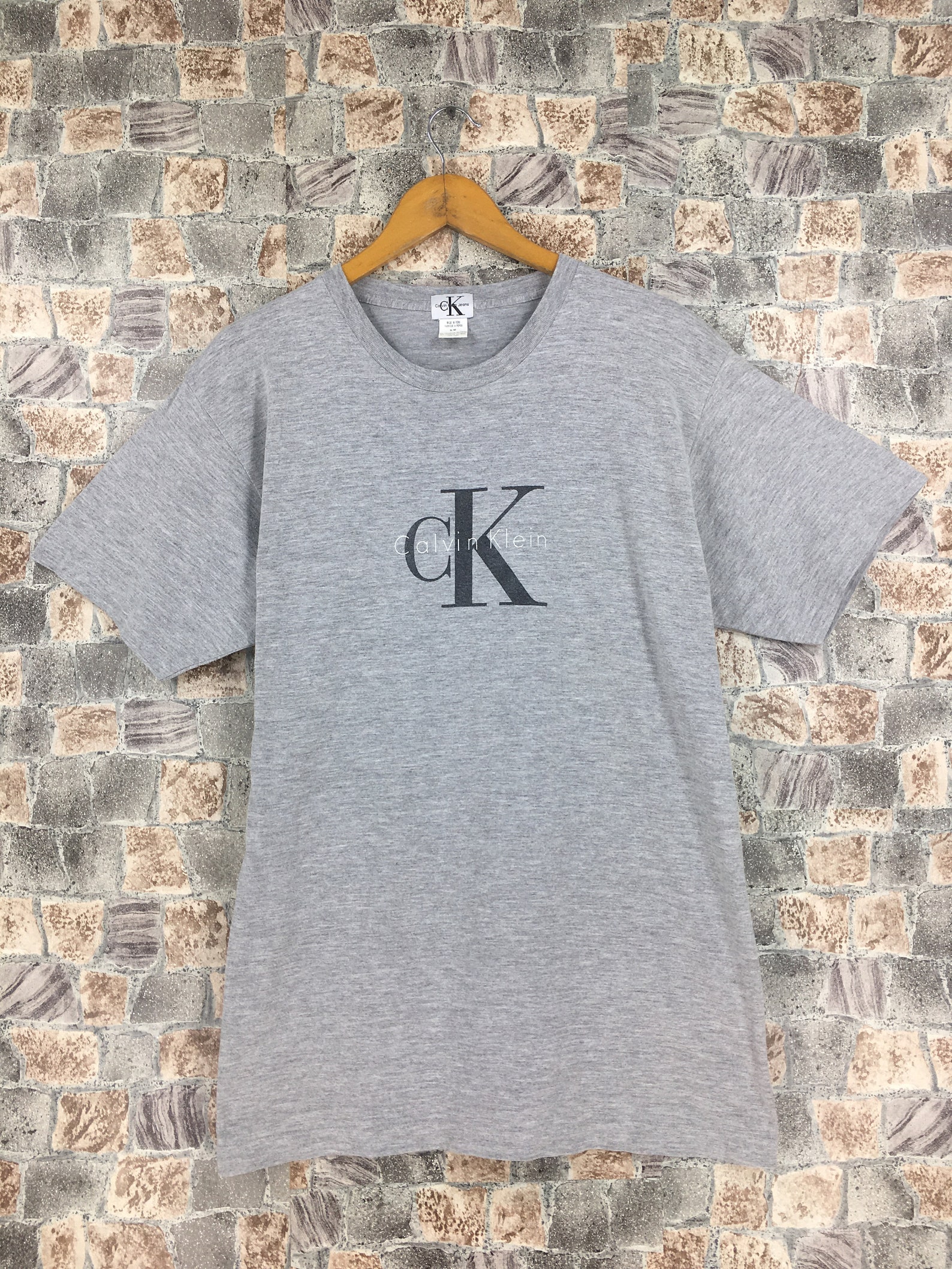 tshirt small
