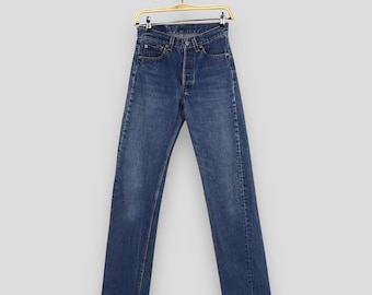 Calça jeans feminina Levi's 501XX de corte reto, azul, tamanho 25x30,5, vintage anos 90. Fecho com botões. Jeans Levi's 501 Stone Washed Levi's Faded Mom W25.