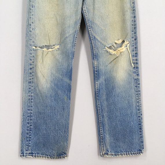Size 28x29 Vintage 90s Levi's 501 Faded Blue Jean… - image 4