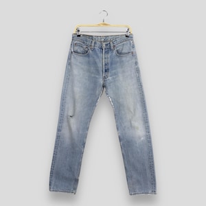 Tamanho 30x31 Jeans Levi&#39;s 501 azul desbotado vintage dos anos 90, jeans Levi&#39;s desbotado com lavagem clara, jeans Levi&#39;s 501 com botões, jeans Levi&#39;s USA W30