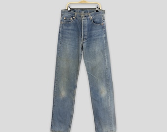 Talla 28 x 32,5 Vaqueros Levi's 501 descoloridos, lavado claro y sucio, de los años 90, vaqueros de corte recto Levi's, vaqueros Levi's lavados a la piedra, vaqueros mom Levi's 501 W28
