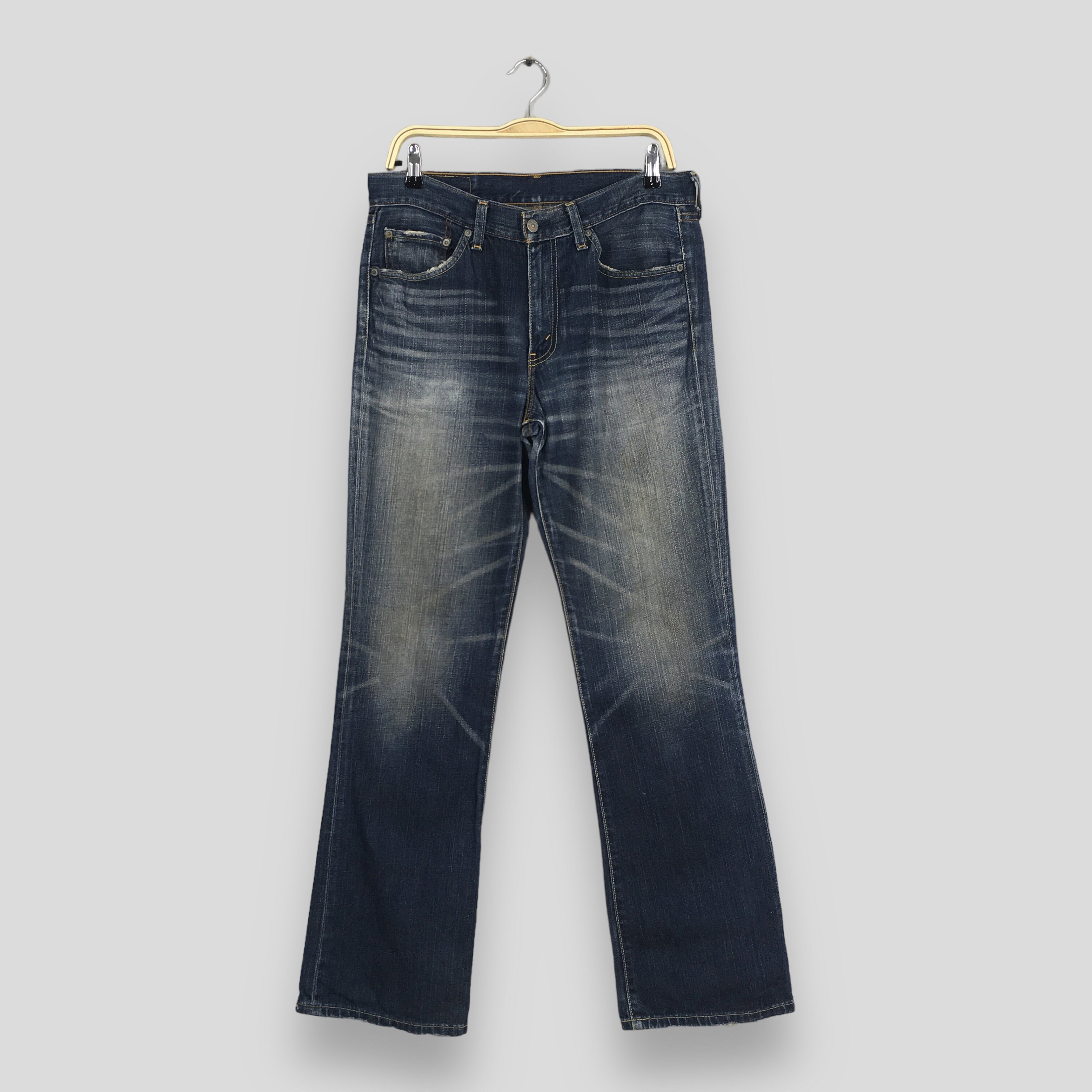 Size 31x32.5 Vintage Levis 517 Bootcut Flare Jeans Lightwash Denim