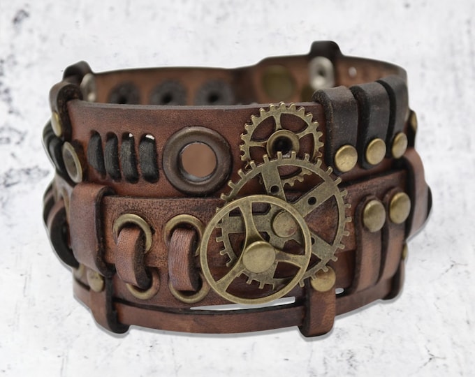 Steampunk Leather Gear Bracelet, Handmade Unisex Wristband