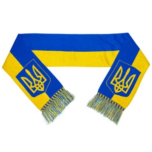 Gelb-blauer Schal mit Ukraine Karte und Dreizack. Ukrainisches Vaterländisches Winter Accessoire. National Pride Schal für Männer und Frauen Made in der Ukraine