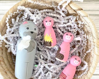 Three Little Pigs Peg Dolls; Nursery Story Figures