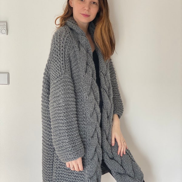 Oversized pullover / Hand made / Wool pullover / Chunky knit / cardigan mit Zopf / Oversized Sweater / Hand Knitted / Oversized Jacke