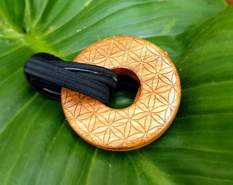 Corbata para rastas ToggleLOXX Easy Dread hecha a mano en roble con diseño grabado de la flor de la vida: accesorio simbólico para rastas