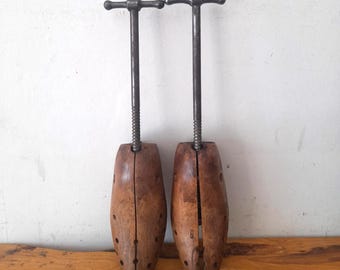 Pair of Vintage Shoe Stretchers, size 8. Cobblers Tool, Rustic Decor, Industrial Salvage