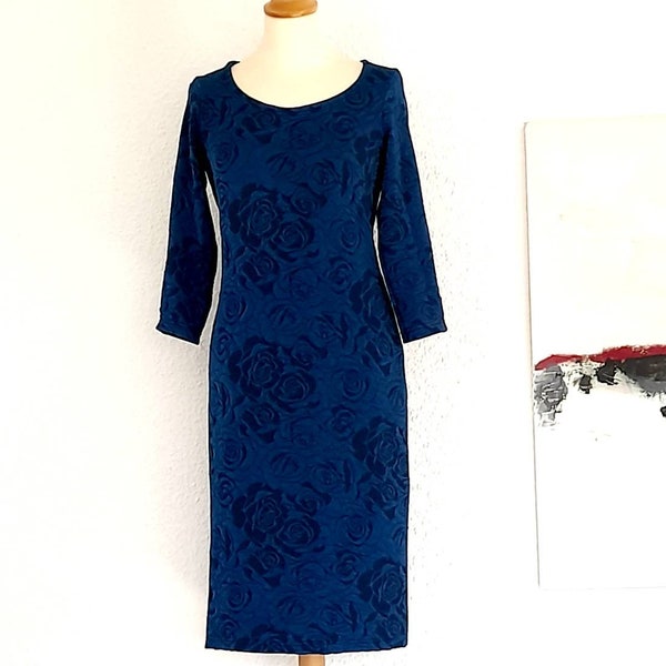 Cloque Kleid Blau mit Rundhalsausschnitt Rosenmuster