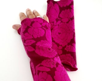 Armstulpen Stulpen, Pulswärmer  aus weicher Baumwolle in Pink mit Blüten
