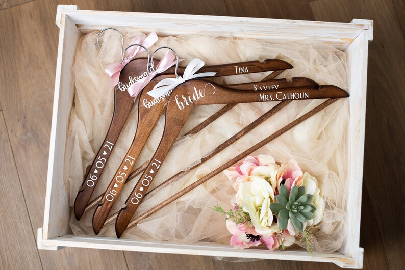 Personalized Wooden Hangers, Custom Wedding Hangers, Wedding Dress Hanger with Ribbon 