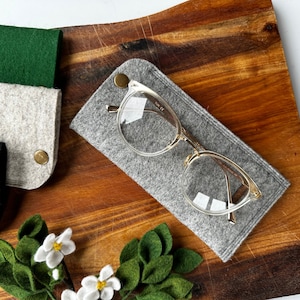 Wool Felt Glasses Case | Minimalist Design | Durable Eyeglass Holder