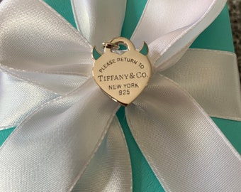 Tiffany \u0026 Co Ziegfeld Oval Rock Crystal 