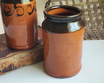 Redware Jar with Black Rim, 6 in. Tall