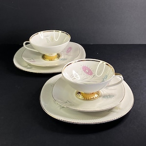 Set of 2 Vintage 1949-1979 PMR Bavaria JAEGER & CO. Germany Floral Print Gold Rim Porcelain China Tea Cups