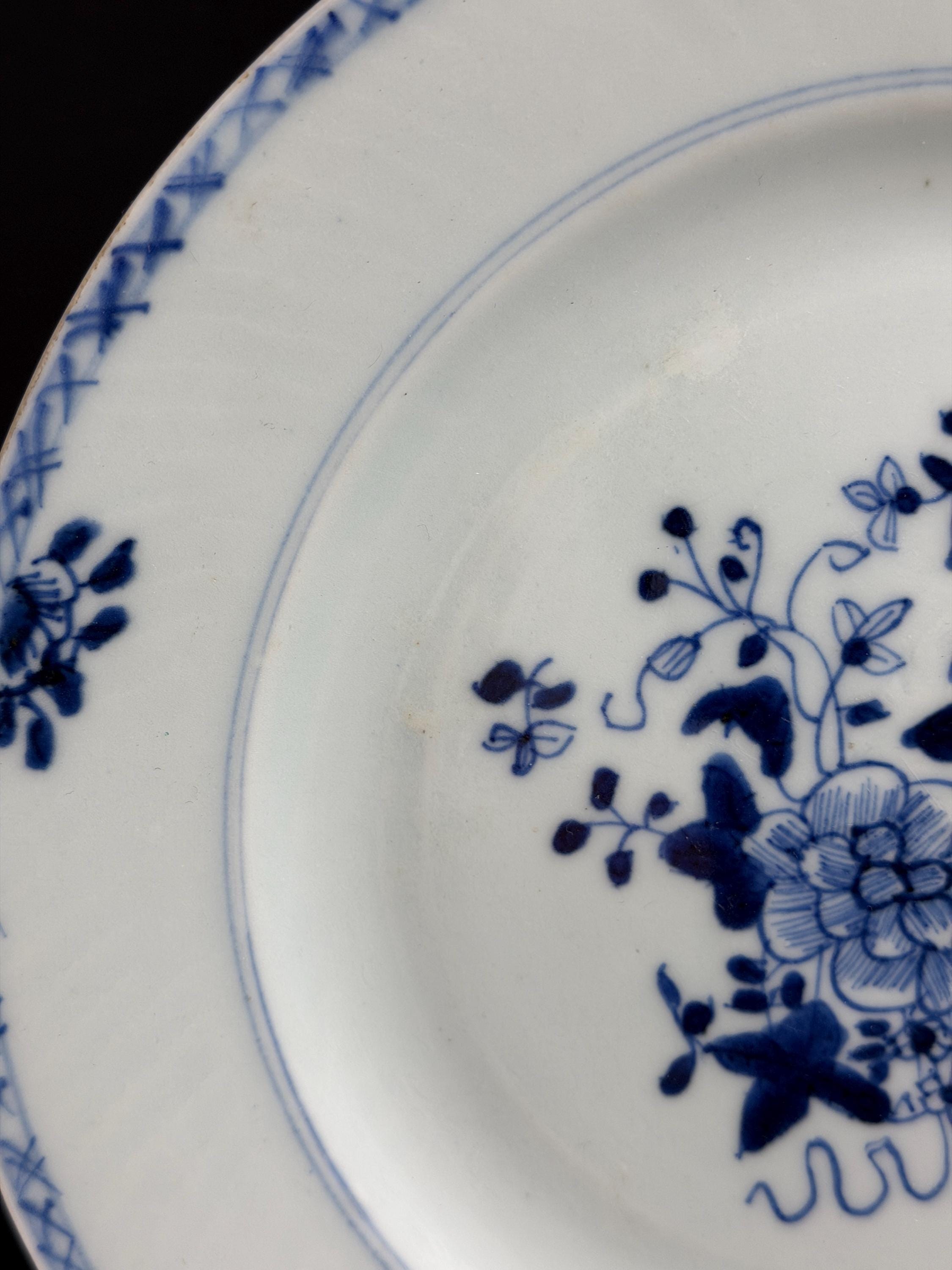 18世紀中国製 青白磁 花模様皿 手描き 9インチ - Etsy 日本