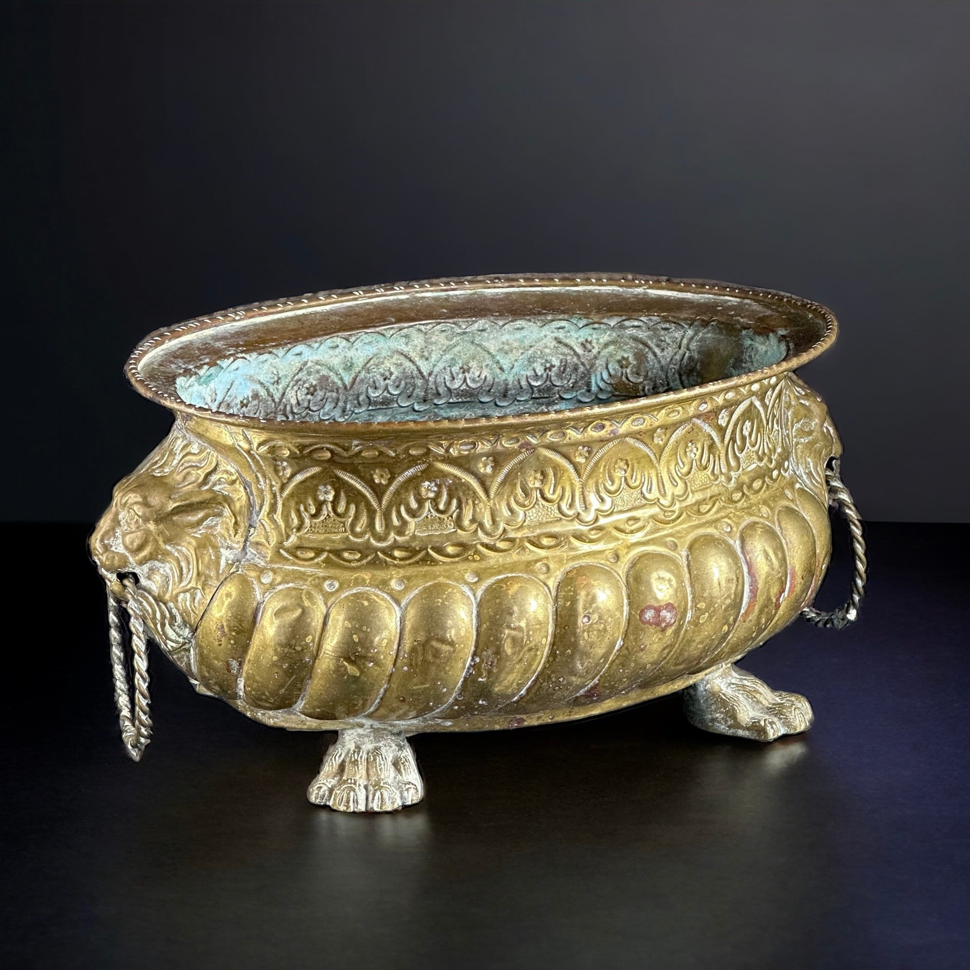 18世紀、フランス製バロック様式の真鍮製ライオンヘッドシャンパン